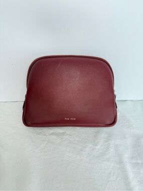 ✨ The Row Smooth Nappa Leather Circle Pouch – Burgundy / Wine ✨